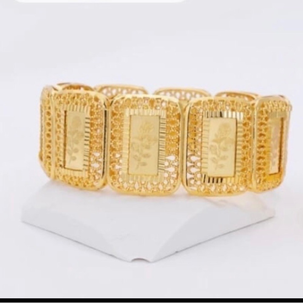 Elegant Rose Detail Bracelet & Ring